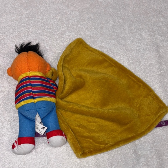 Hasbro Sesame Street Ernie Plush with Gold Blanket lovey security - Picture 5 of 7